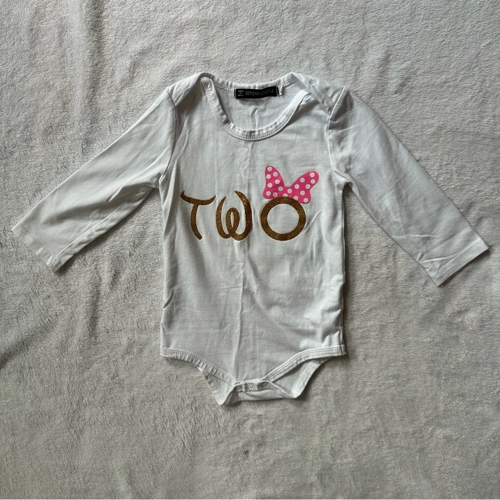 Ibtom Castle Gold Glitter Two Minnie Mouse Bow Birthday Bodysuit in White Size 2